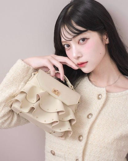 モデル身長：164cm / 着用カラー：アイボリー