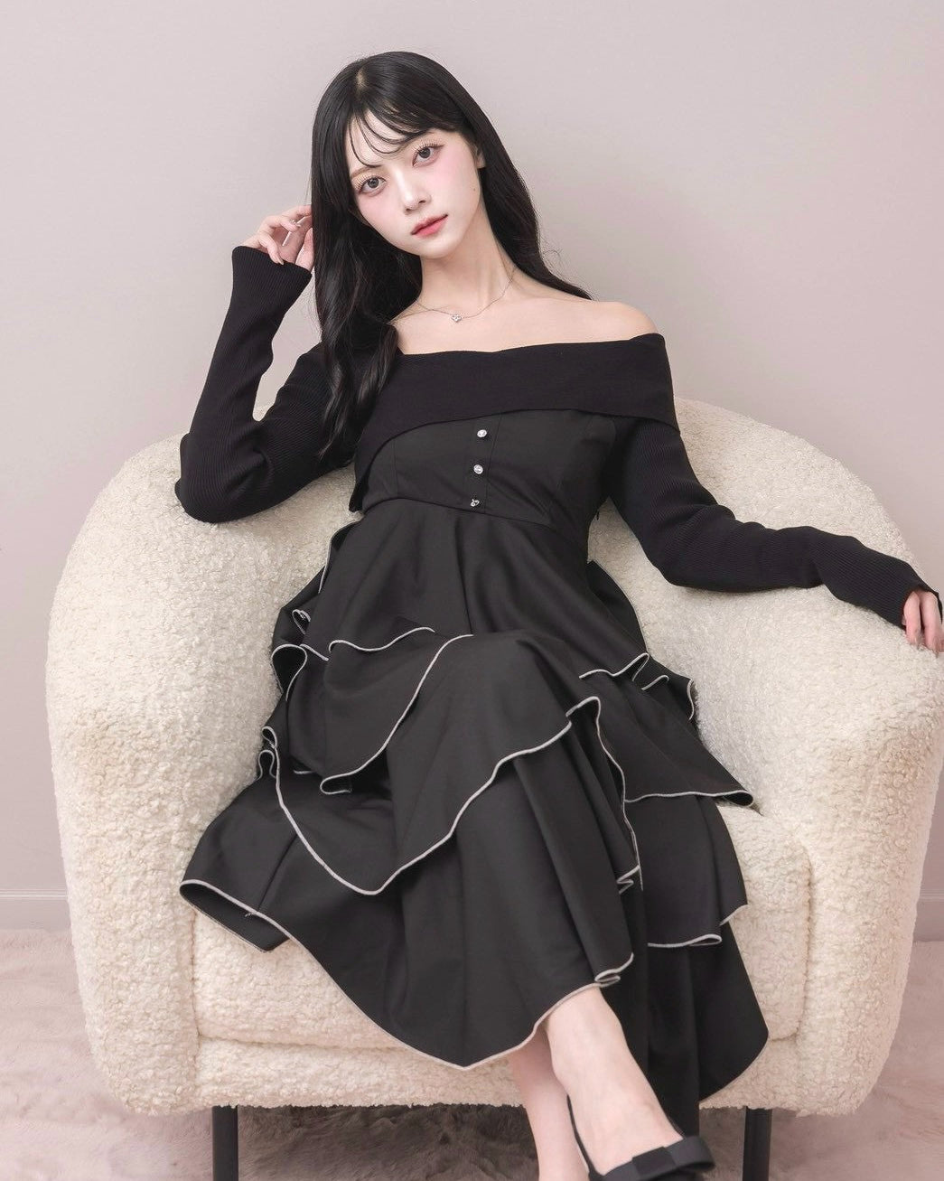 モデル身長：164cm / 着用カラー：ブラック