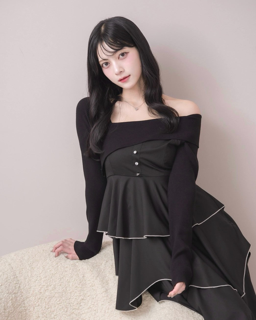 モデル身長：164cm / 着用カラー：ブラック