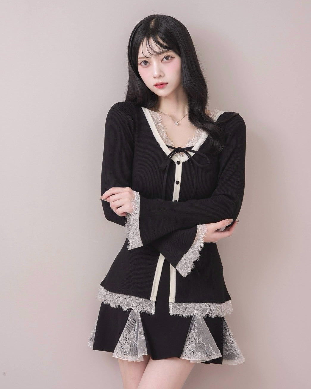 モデル身長：164cm / 着用カラー：ブラック