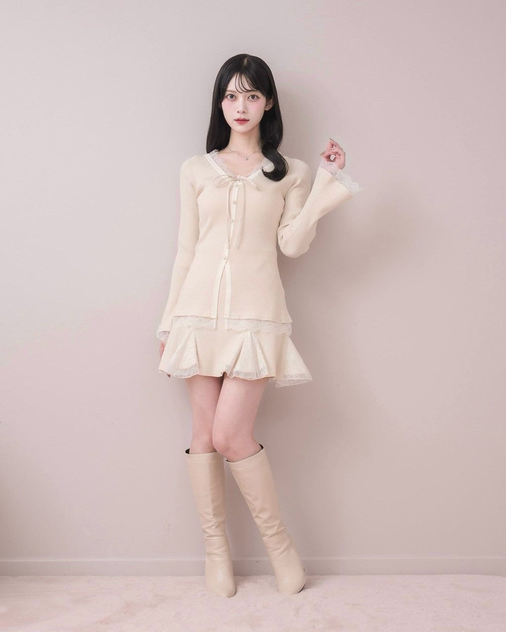 モデル身長：164cm / 着用カラー：ライトベージュ