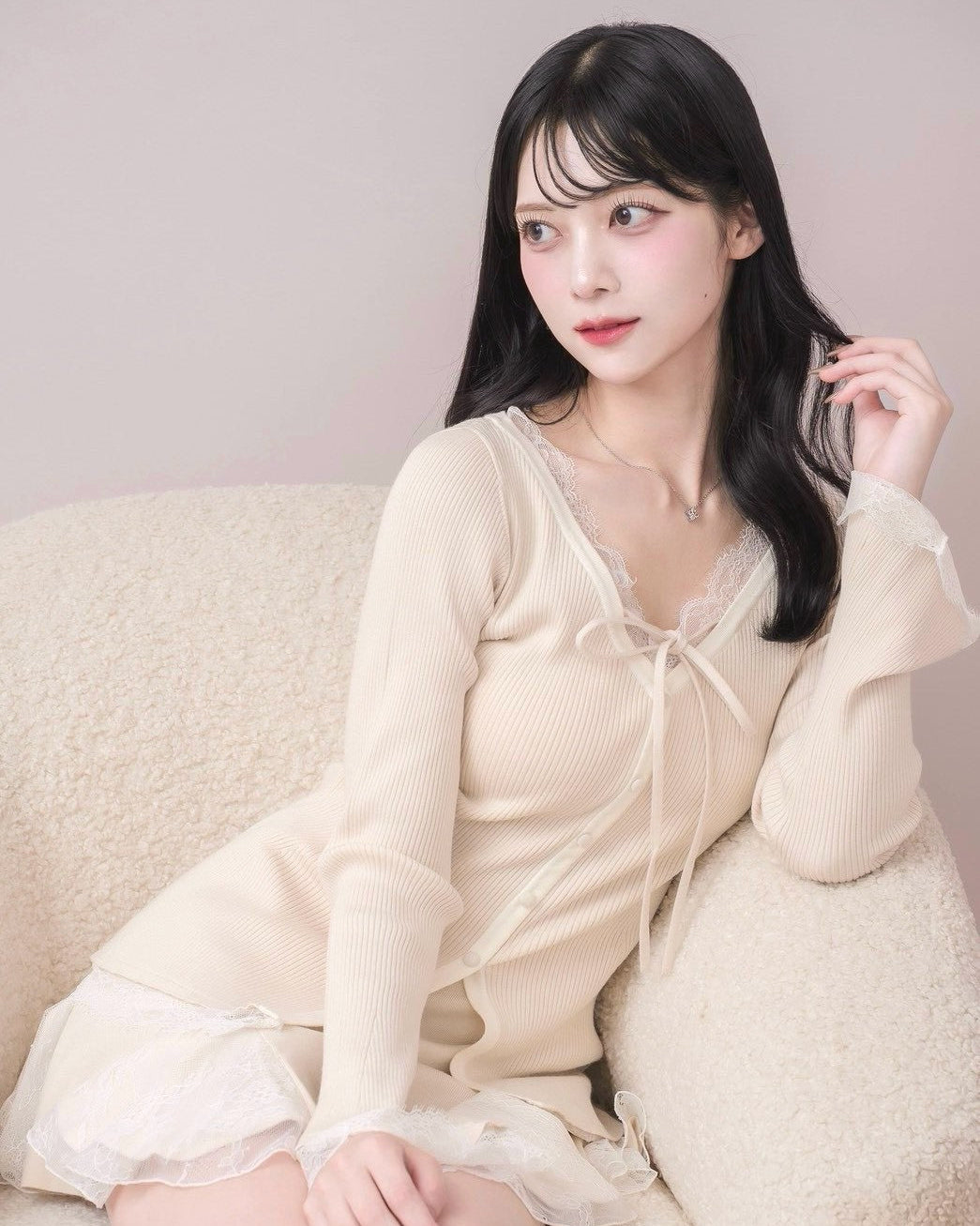 モデル身長：164cm / 着用カラー：ライトベージュ