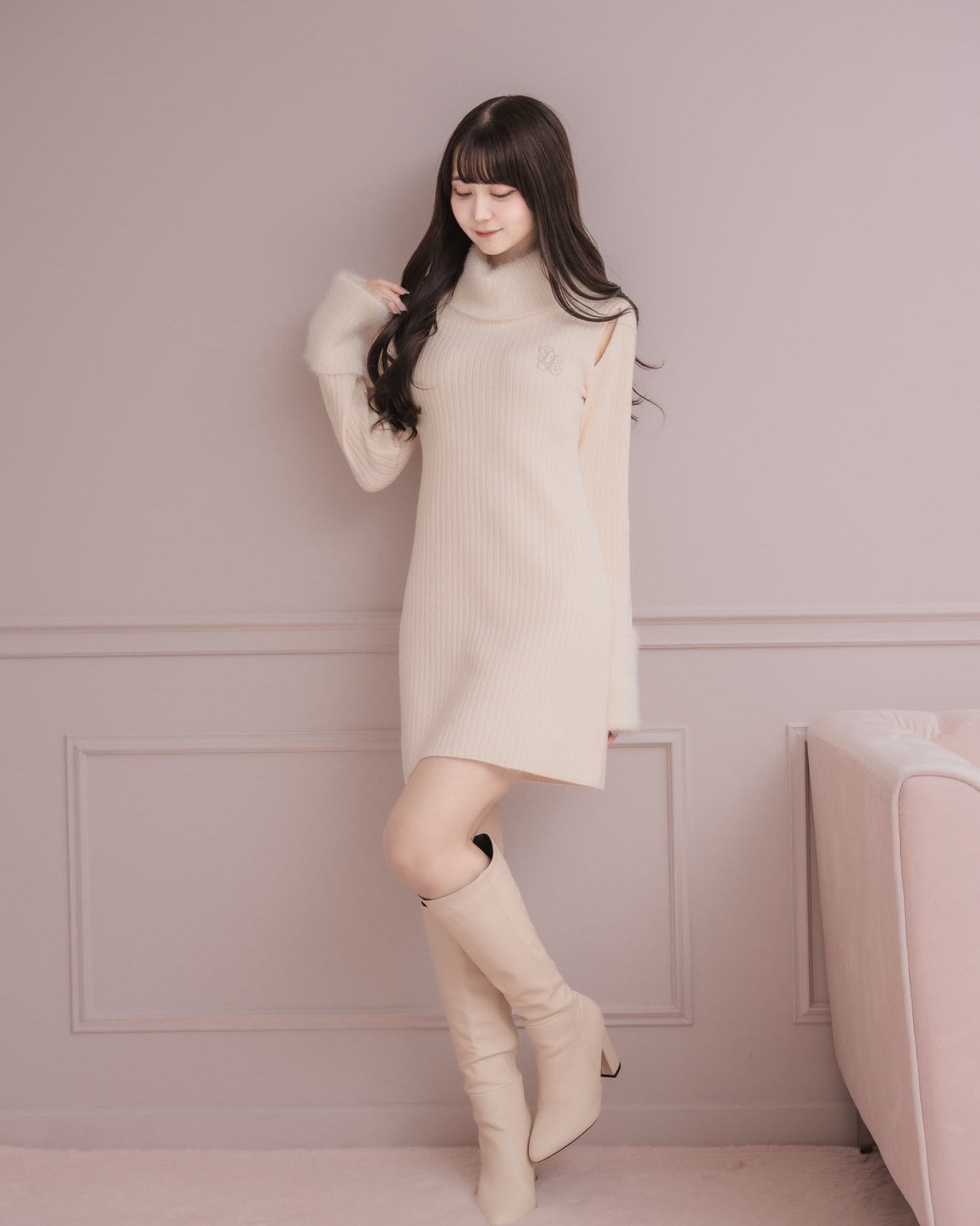 モデル身長：159cm / 着用カラー：ピンクベージュ