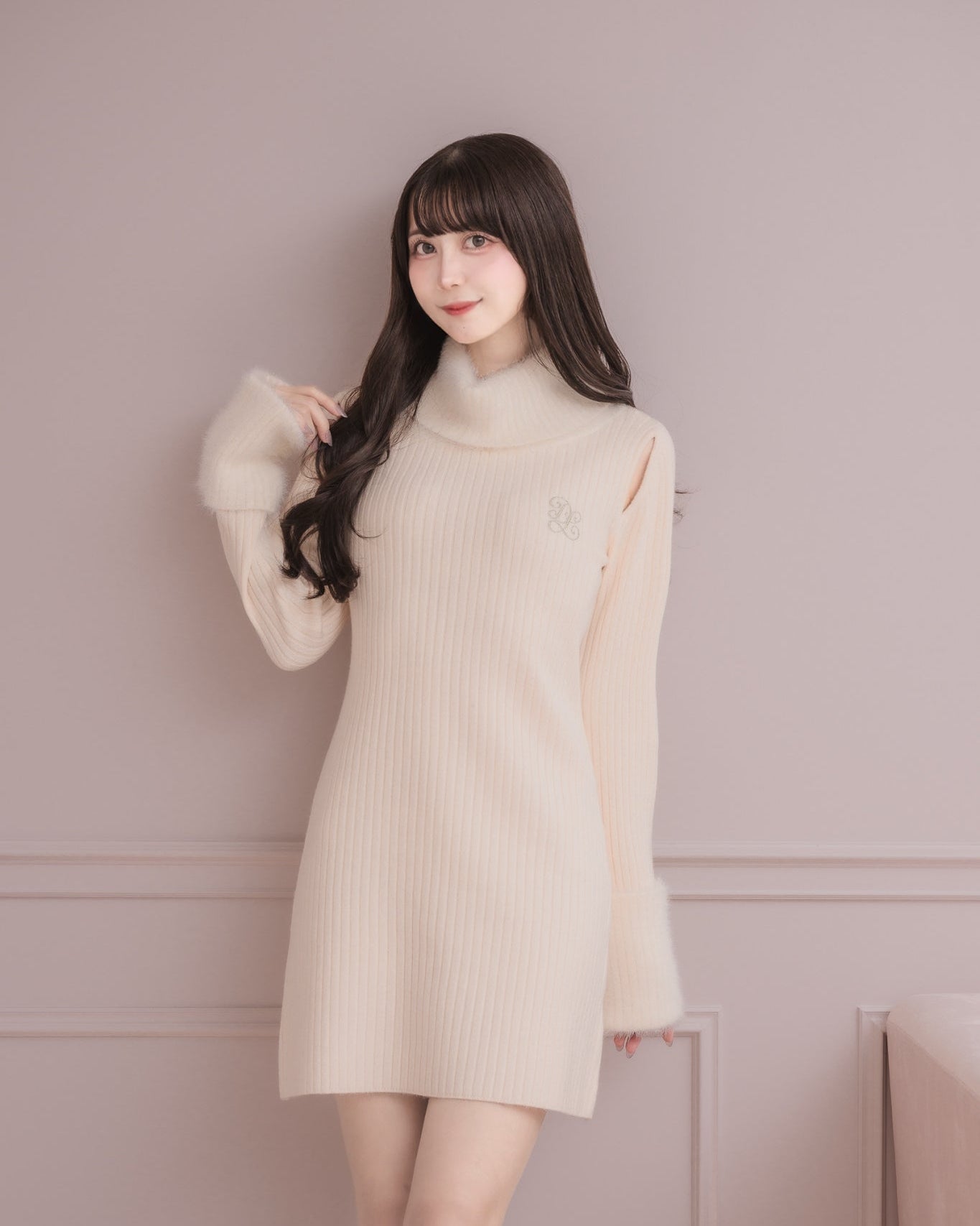 モデル身長：159cm / 着用カラー：ピンクベージュ
