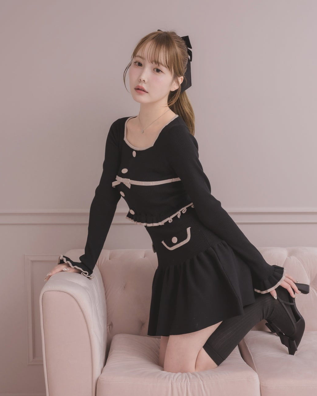 モデル身長：166cm / 着用カラー：ブラック×ピンク