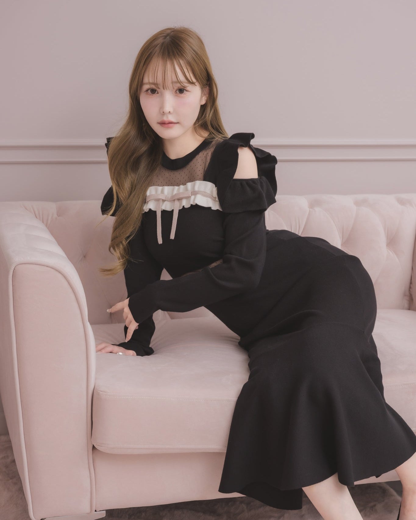 モデル身長：166cm / 着用カラー：ブラック×ピンク