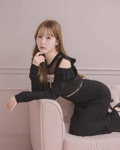 モデル身長：166cm / 着用カラー：ブラック×ピンク