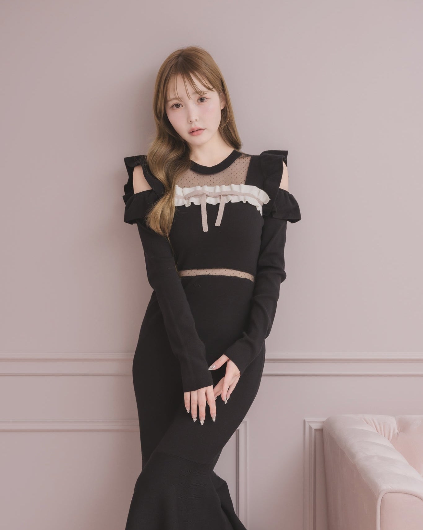 モデル身長：166cm / 着用カラー：ブラック×ピンク