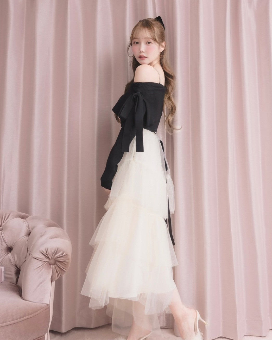 モデル身長：166cm / 着用カラー：ブラック×アイボリー