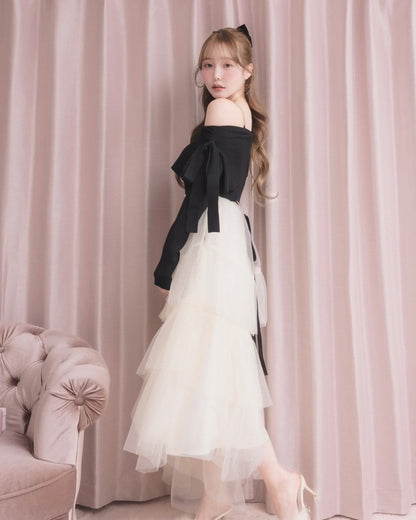 モデル身長：166cm / 着用カラー：ブラック×アイボリー
