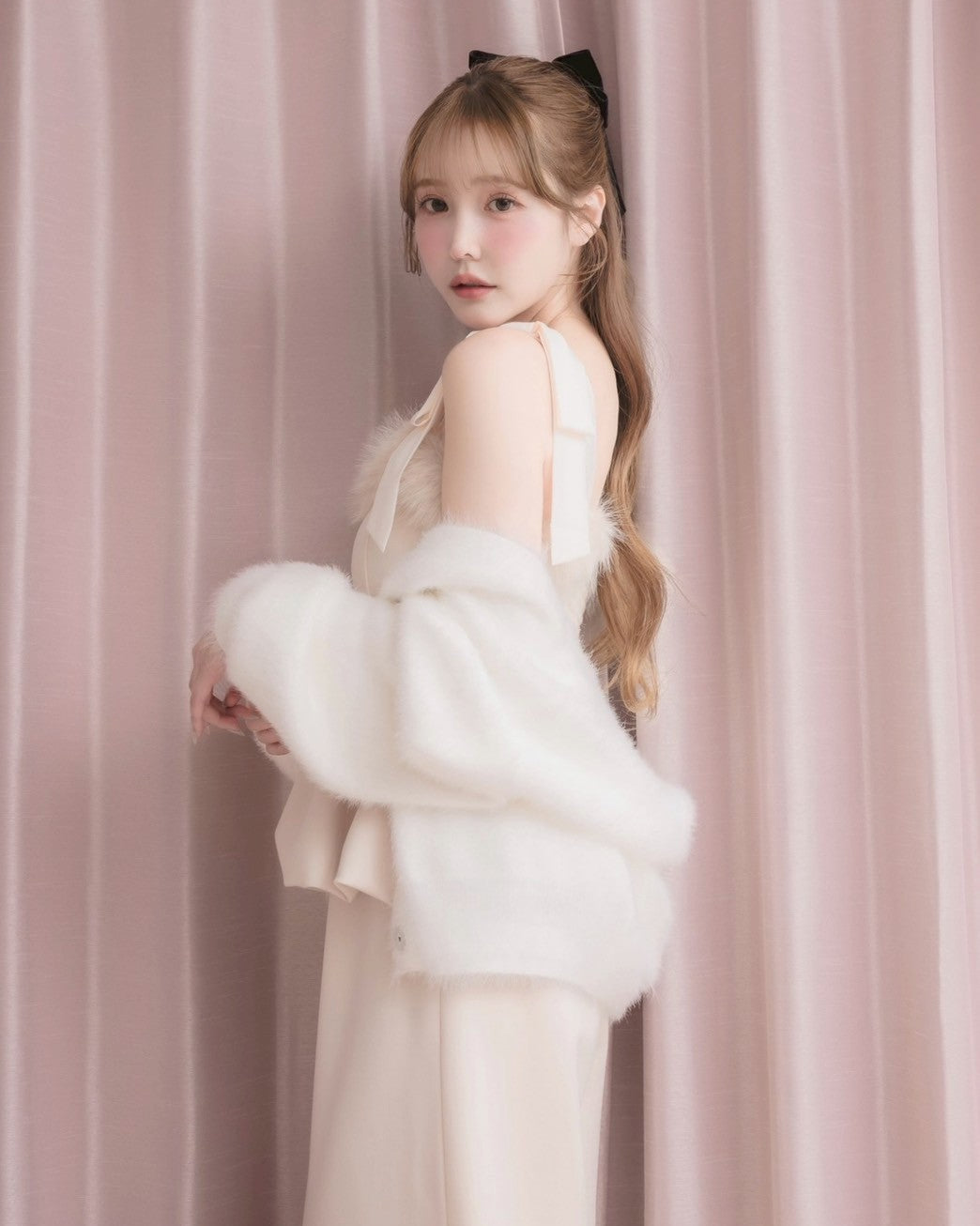 モデル身長：166cm / 着用カラー：ベージュ