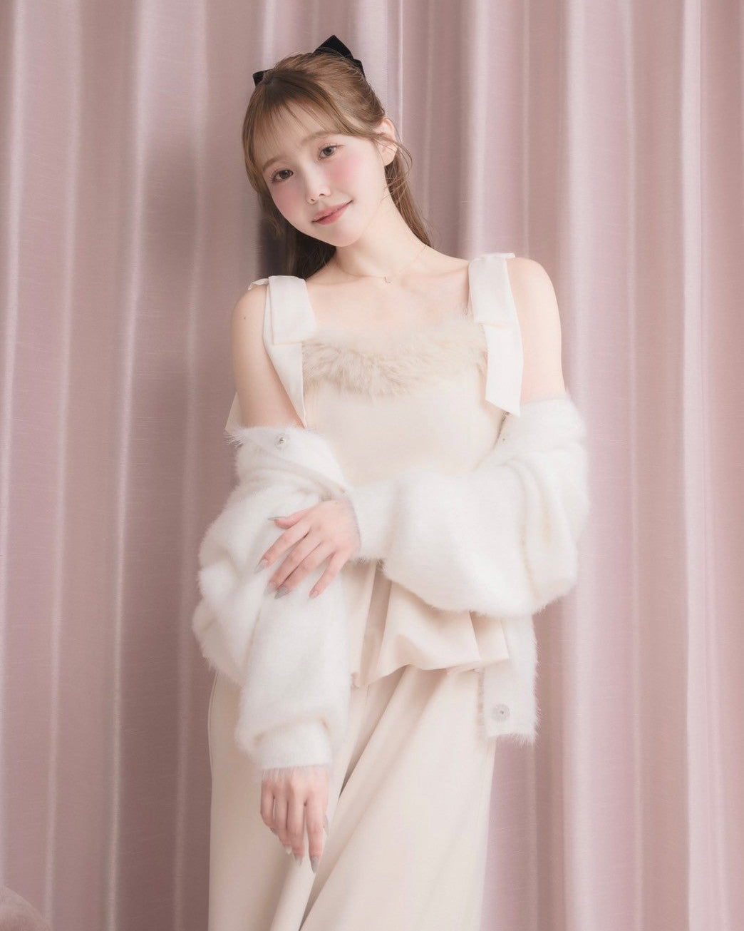 モデル身長：166cm / 着用カラー：ベージュ