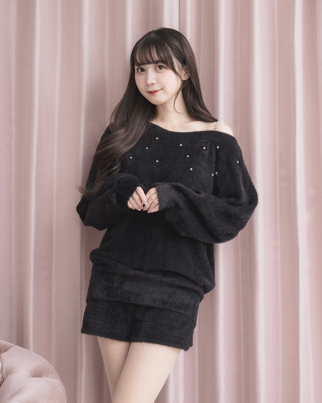 モデル身長：159cm / 着用カラー：ブラック
