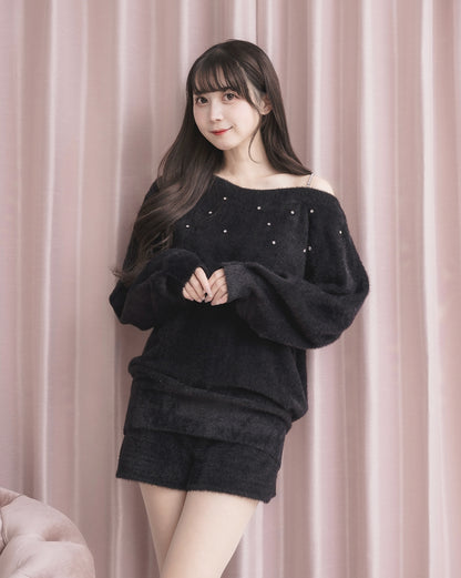 モデル身長：159cm / 着用カラー：ブラック