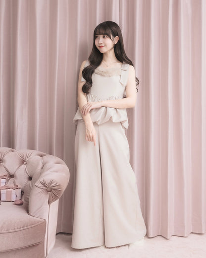 モデル身長：159cm / 着用カラー：グレージュ
