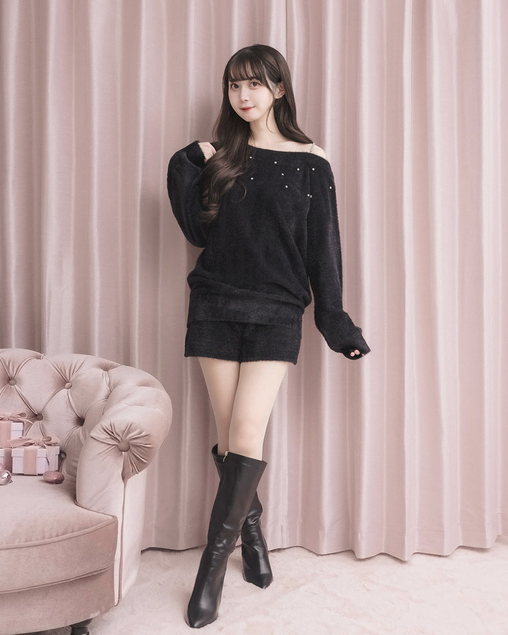 モデル身長：159cm / 着用カラー：ブラック