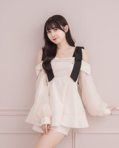 モデル身長：159cm / 着用カラー：アイボリー
