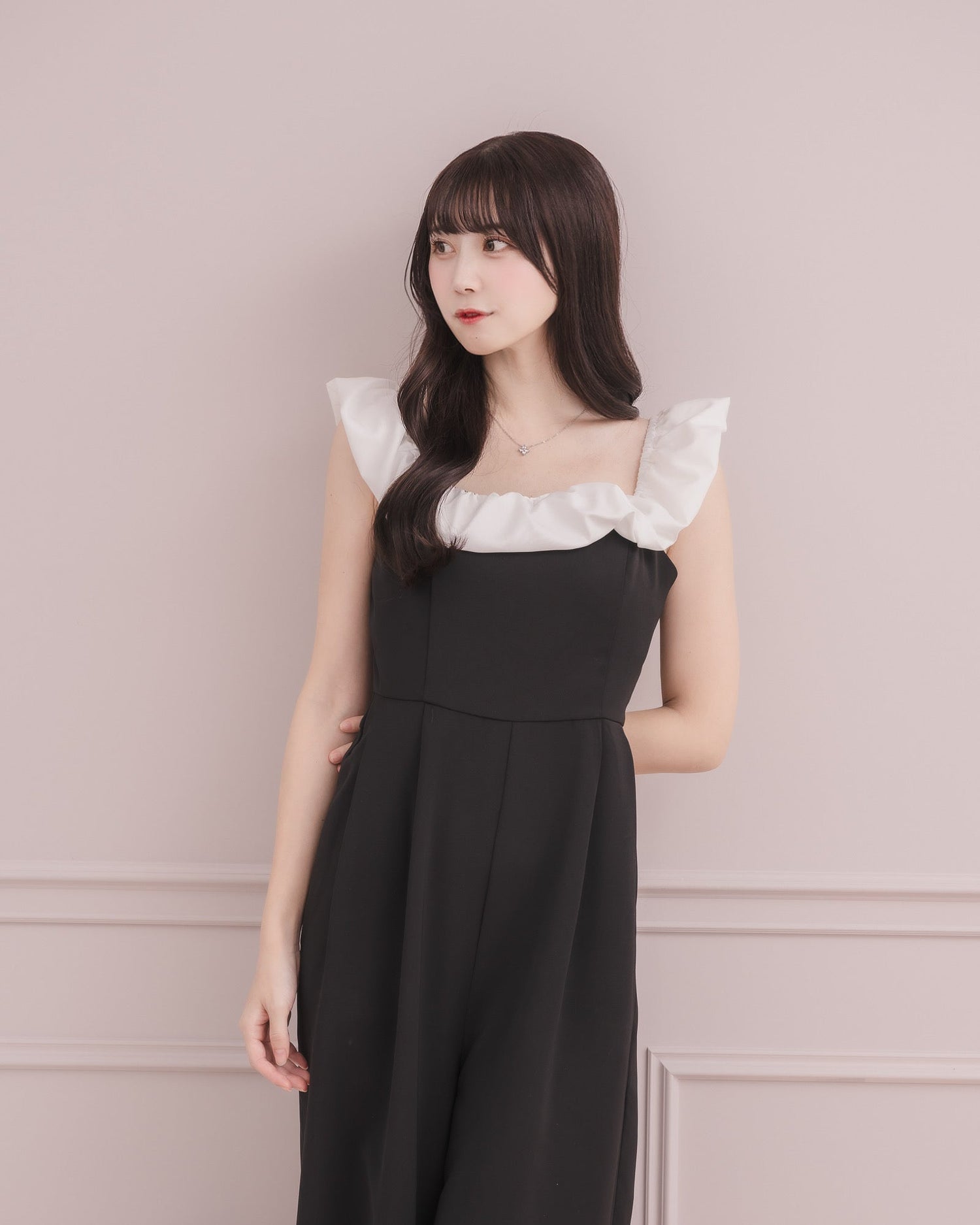 モデル身長：159cm / 着用カラー：ブラック