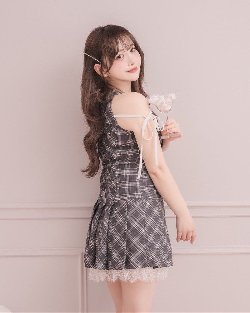 モデル身長：151cm / 着用サイズ：Sサイズ/ 着用カラー：グレーチェック
