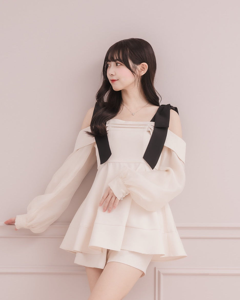 モデル身長：159cm / 着用カラー：アイボリー