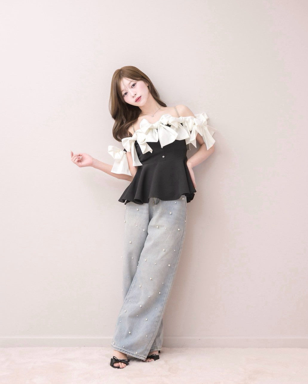 モデル身長：155cm / 着用カラー：ブラック