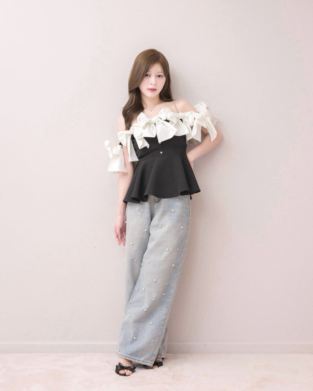 モデル身長：155cm / 着用カラー：ブラック