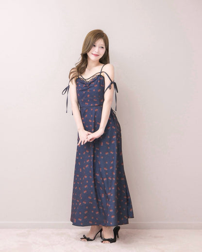 モデル身長：155cm / 着用カラー：ネイビー