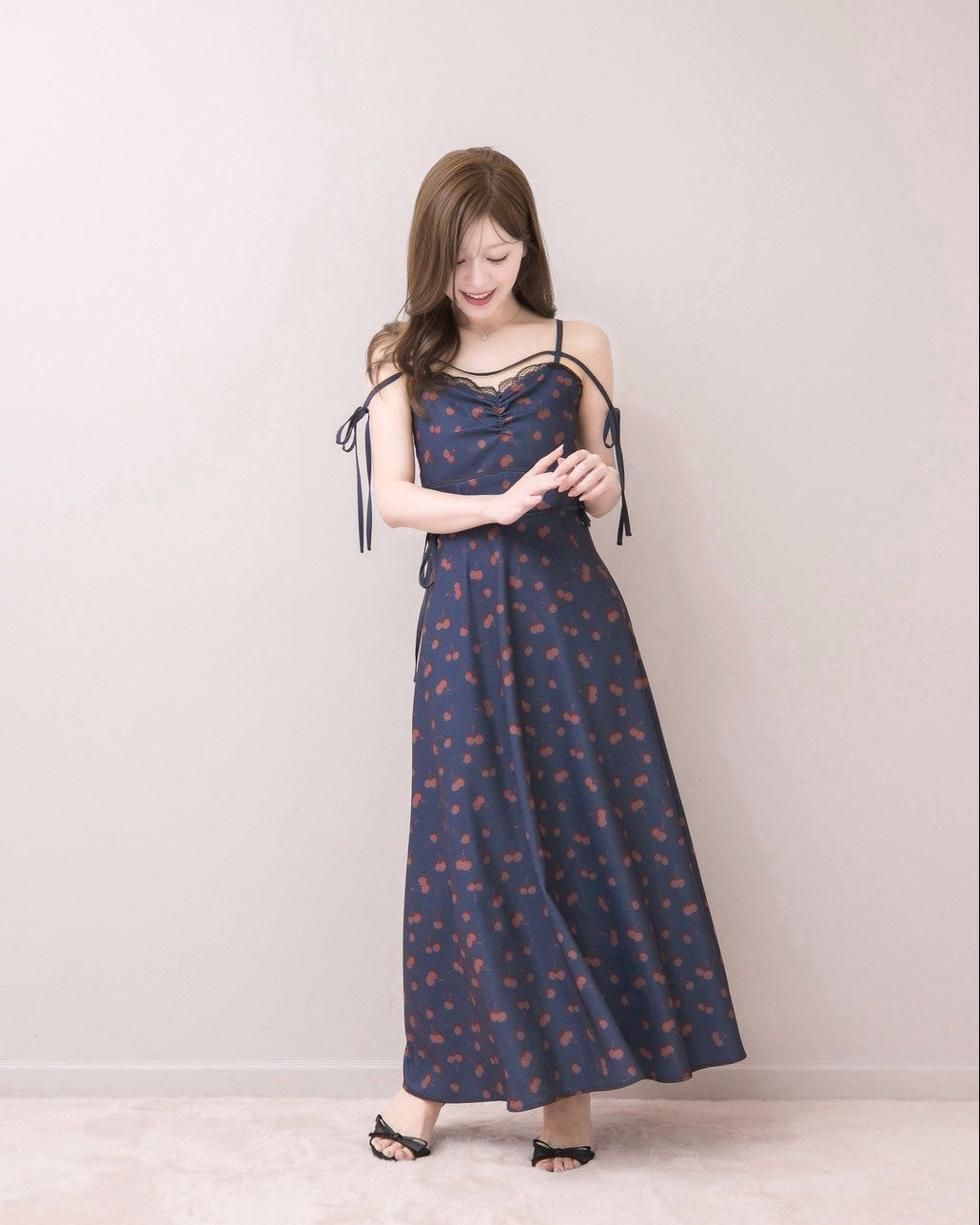 モデル身長：155cm / 着用カラー：ネイビー