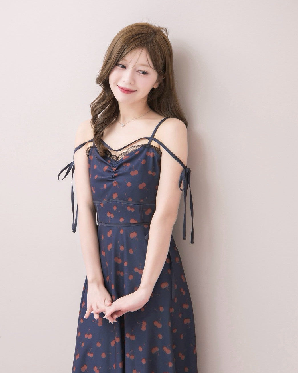 モデル身長：155cm / 着用カラー：ネイビー