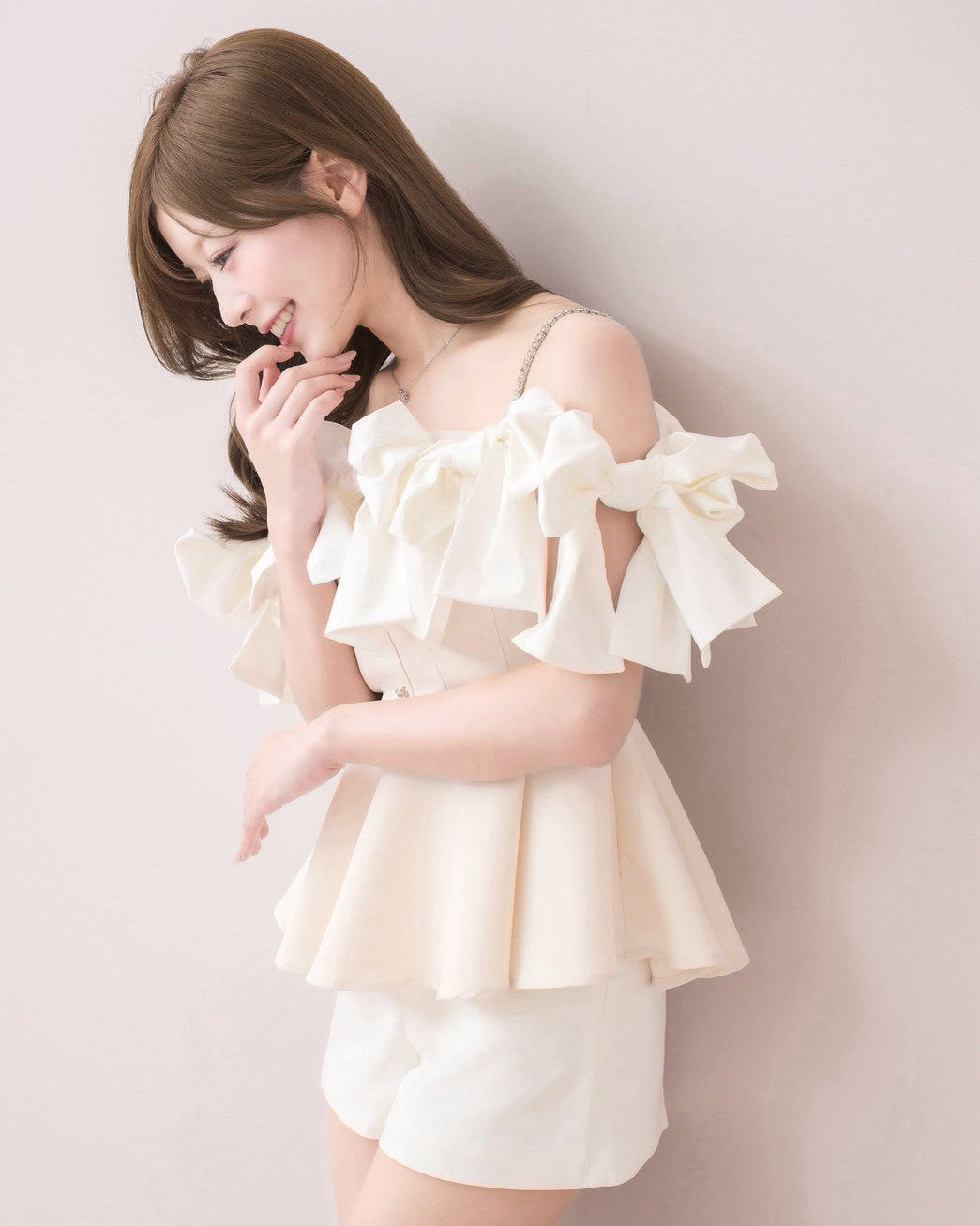 モデル身長：155cm / 着用カラー：アイボリー