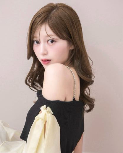 モデル身長：155cm / 着用カラー：ブラック×アイボリー