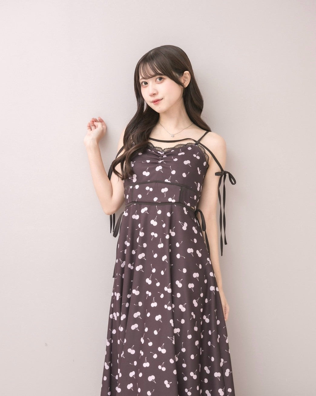 モデル身長：159cm / 着用カラー：ブラウン