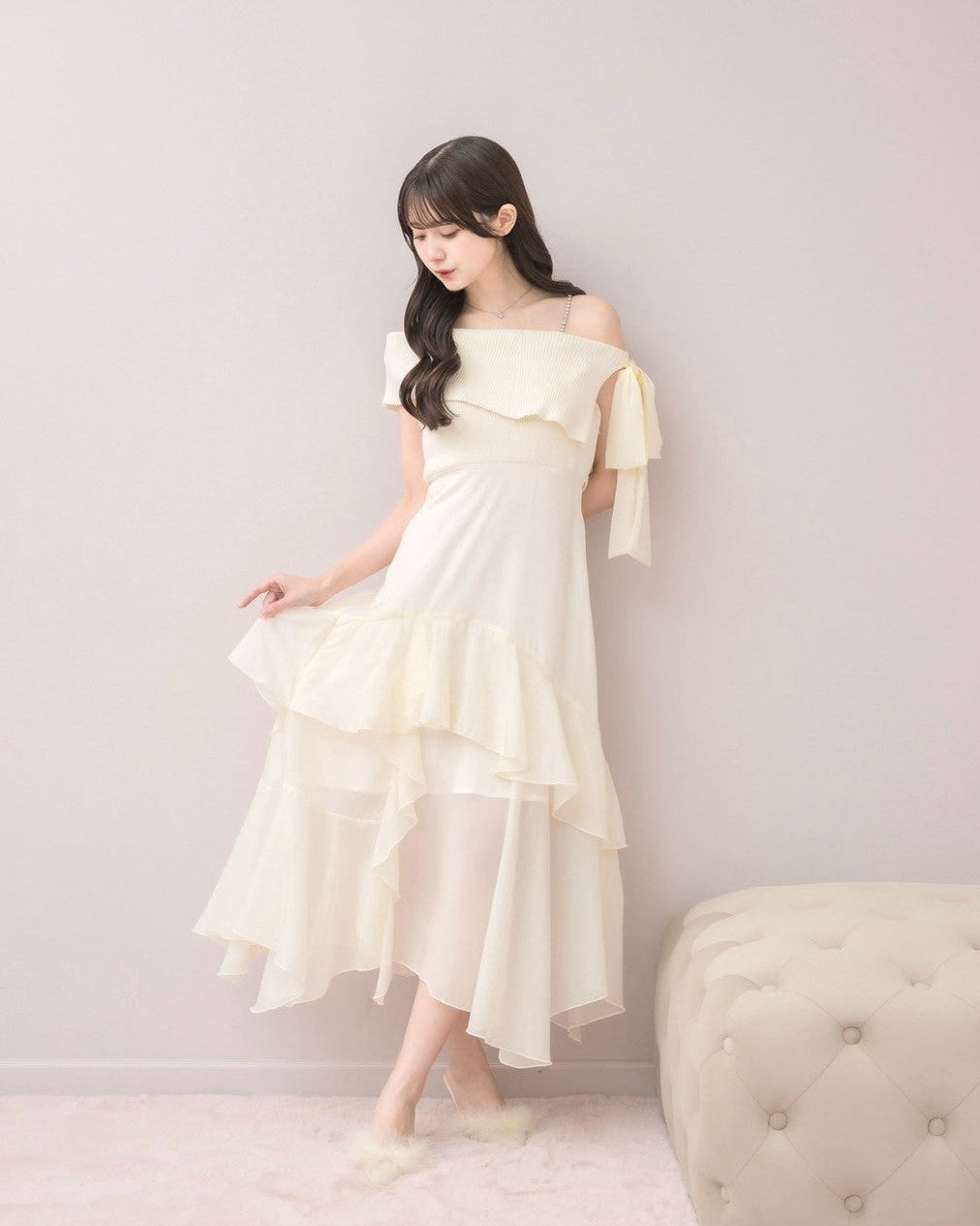 モデル身長：159cm / 着用カラー：アイボリー