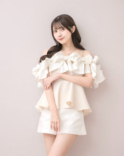 モデル身長：159cm / 着用カラー：アイボリー