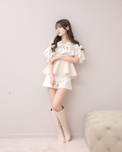 モデル身長：159cm / 着用カラー：アイボリー