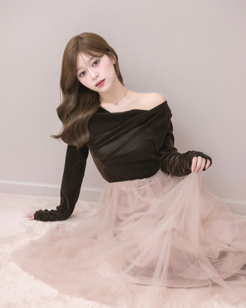 モデル身長：155cm / 着用カラー：ブラウン