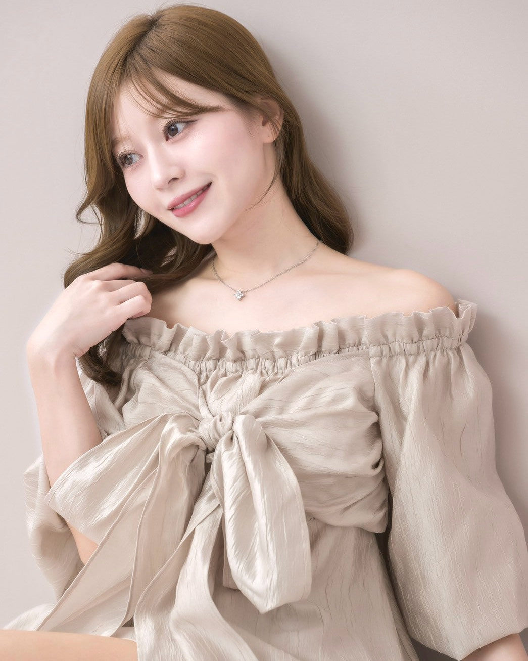 モデル身長：155cm / 着用カラー：ピンクベージュ