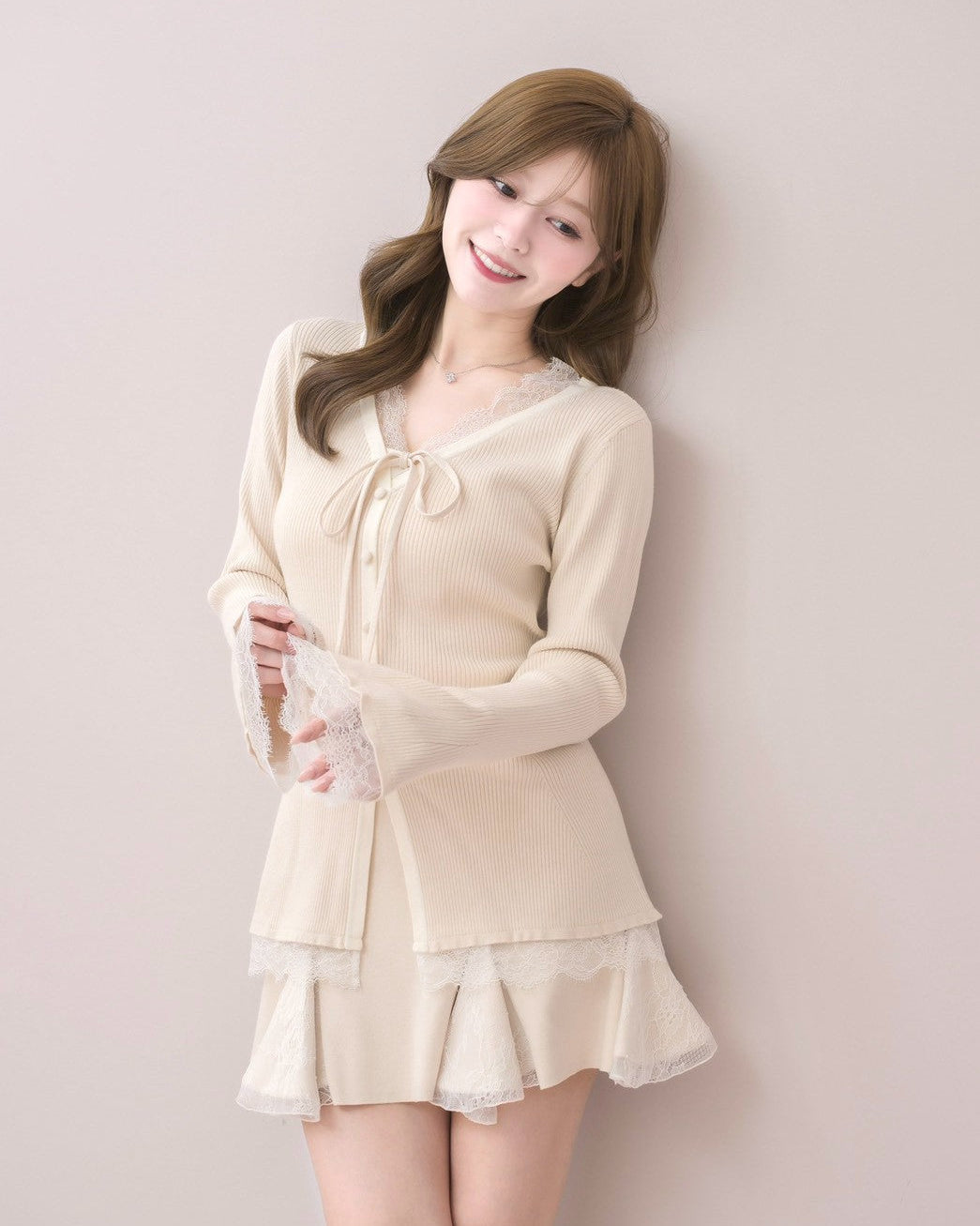 モデル身長：155cm / 着用カラー：ライトベージュ