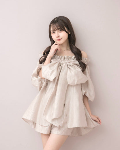 モデル身長：159cm / 着用カラー：ピンクベージュ