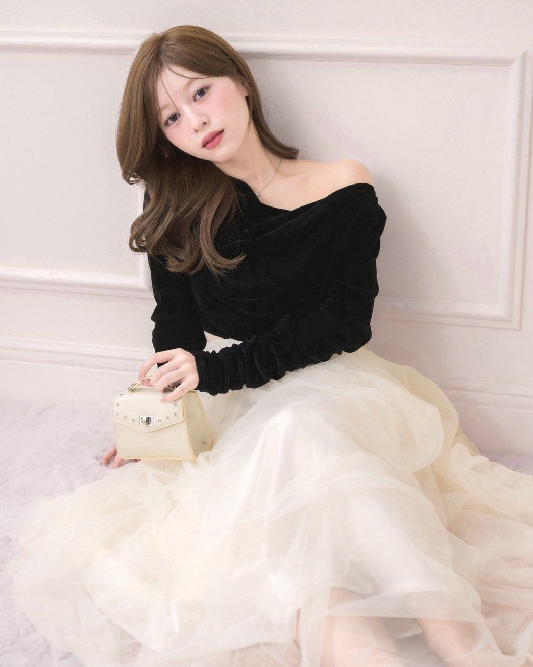 モデル身長：155cm / 着用カラー：ブラック