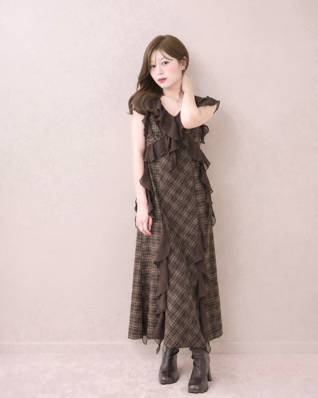 モデル身長：155cm / 着用カラー：ブラウンチェック