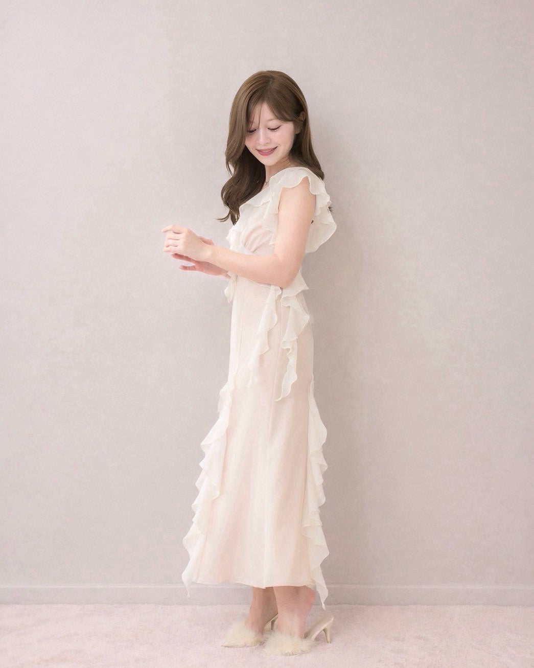モデル身長：155cm / 着用カラー：ピンクベージュ