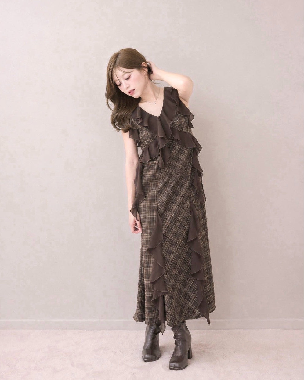モデル身長：155cm / 着用カラー：ブラウンチェック