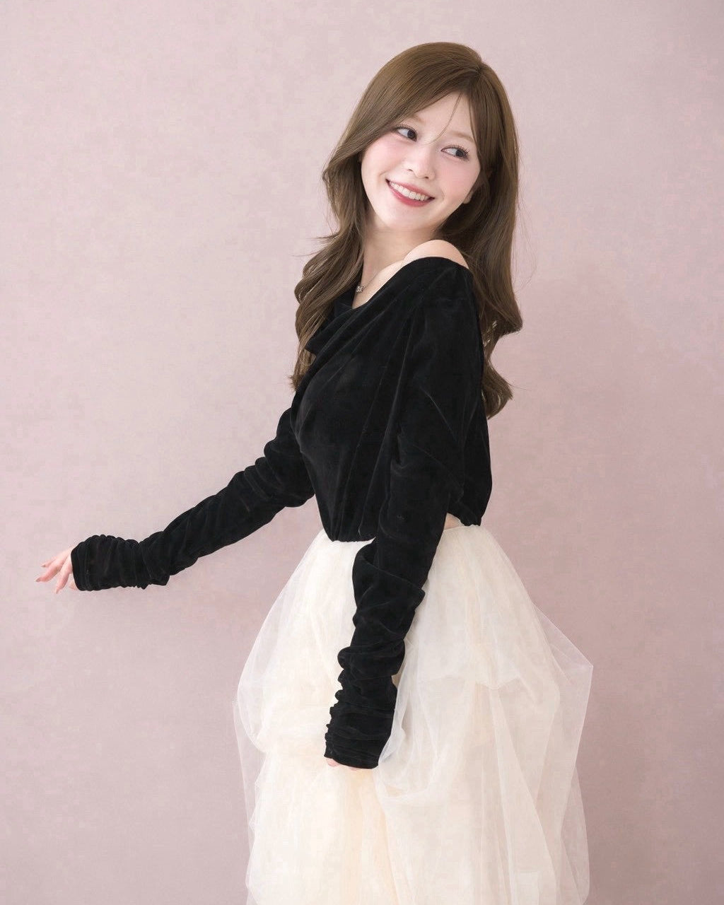 モデル身長：155cm / 着用カラー：ブラック