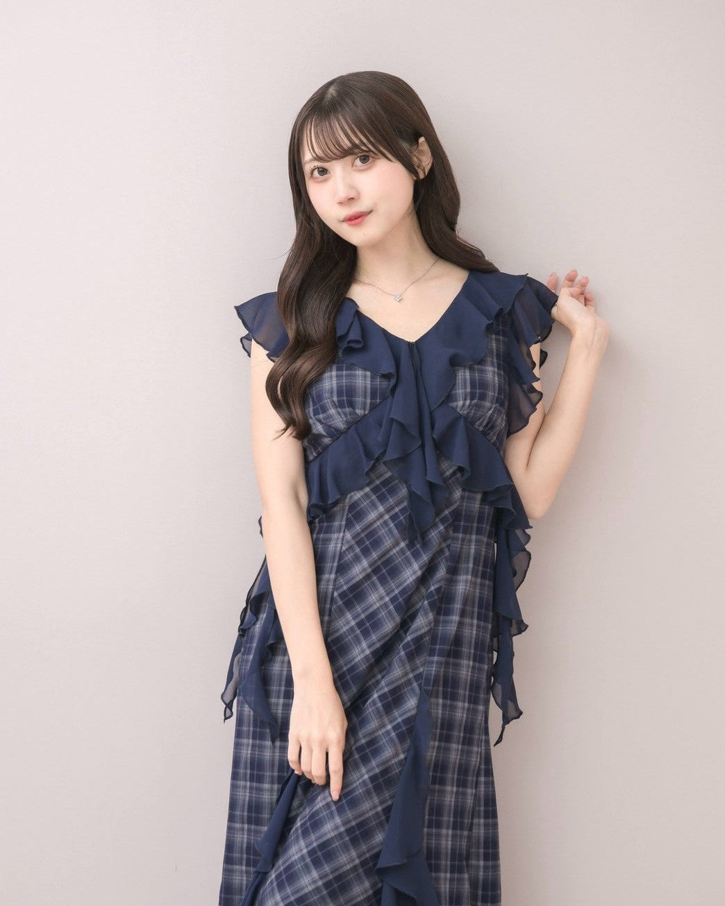 モデル身長：159cm / 着用カラー：ネイビーチェック