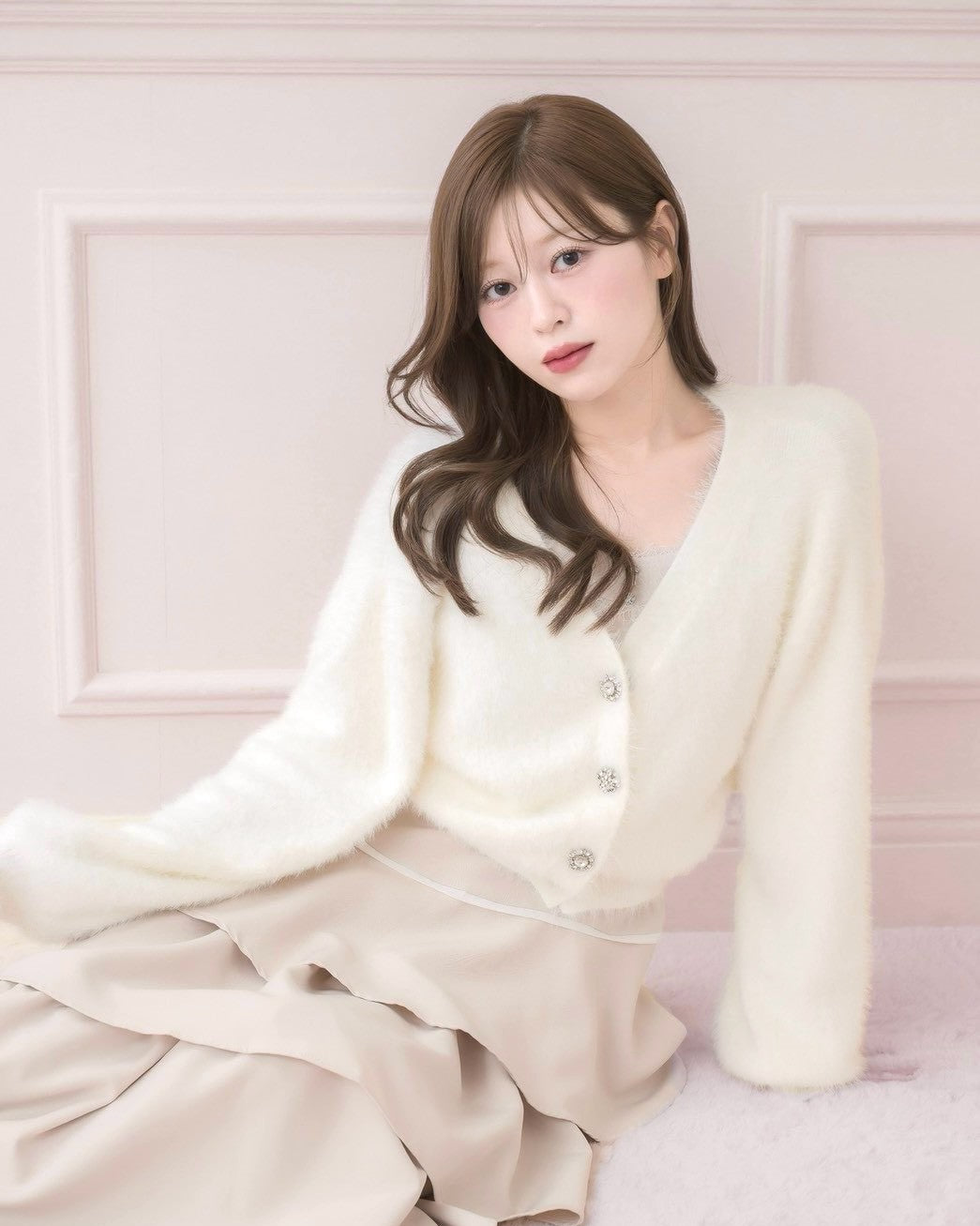 モデル身長：155cm / 着用カラー：ホワイト