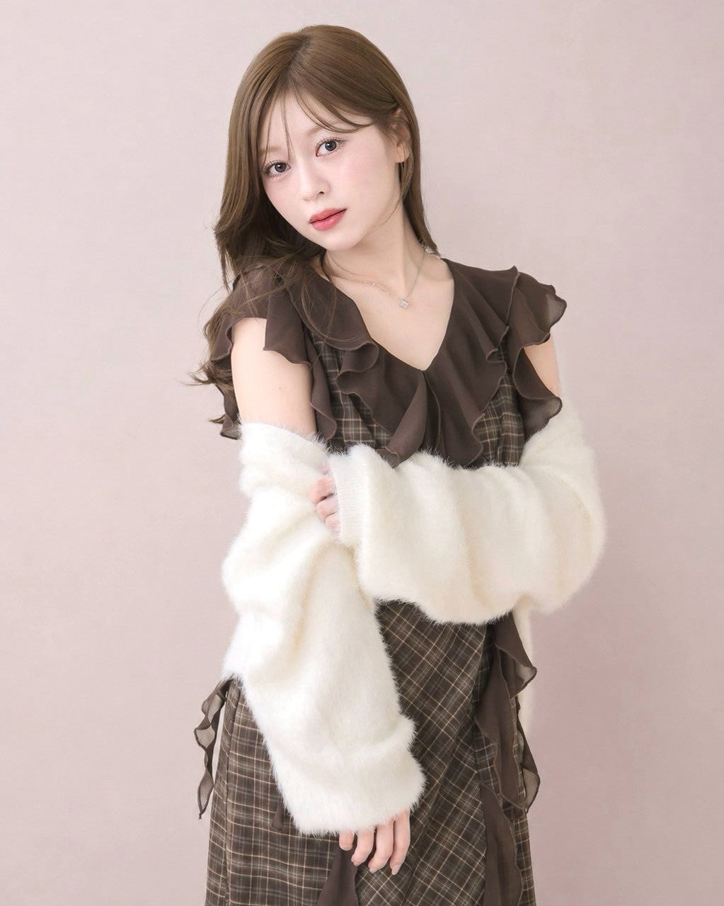 モデル身長：155cm / 着用カラー：ブラウンチェック