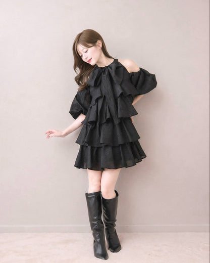 モデル身長：155cm / 着用カラー：ブラック