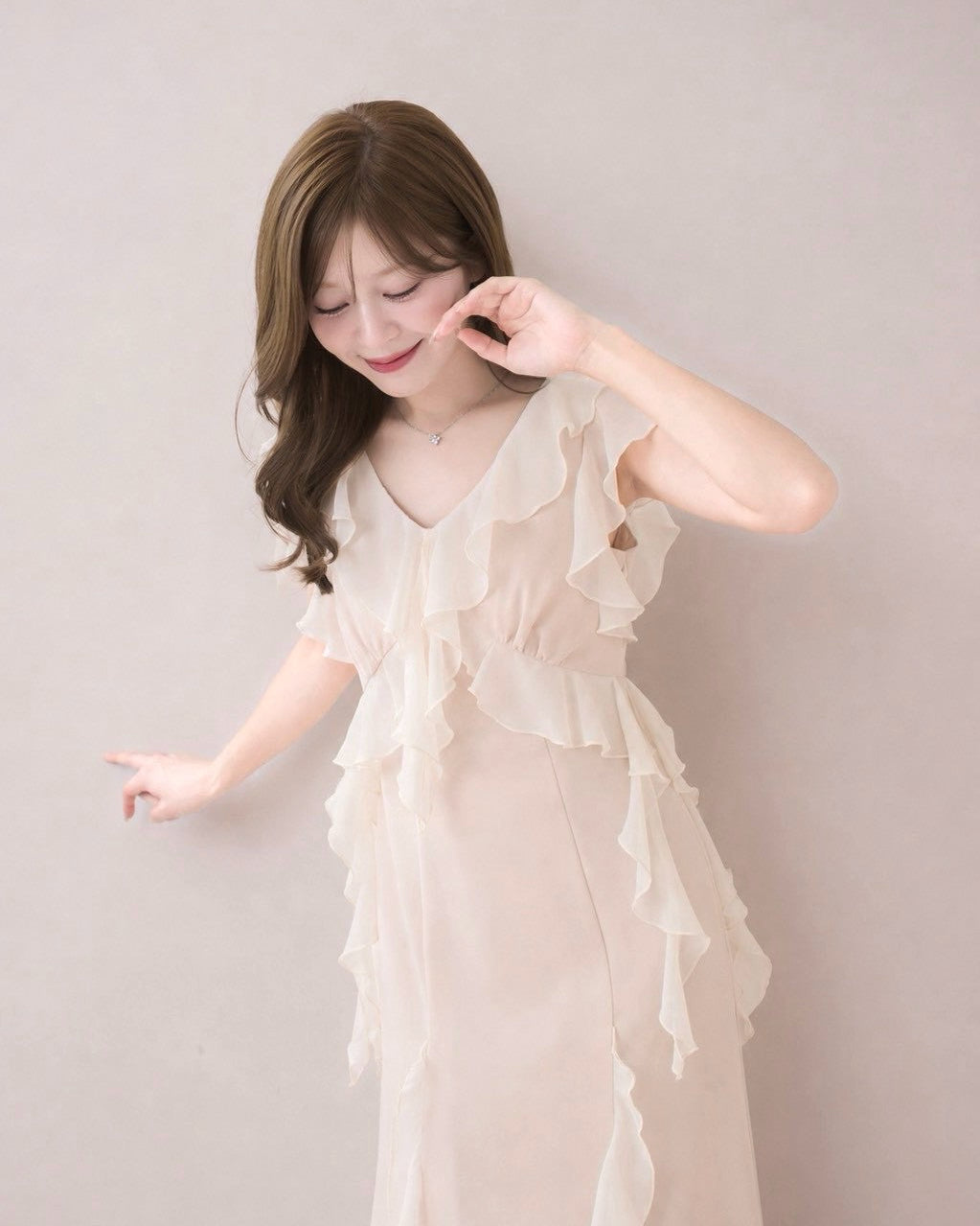 モデル身長：155cm / 着用カラー：ピンクベージュ
