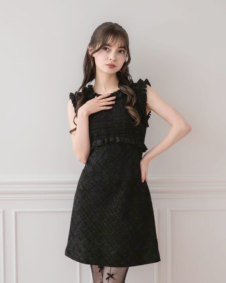モデル身長：153cm / 着用カラー：ブラック